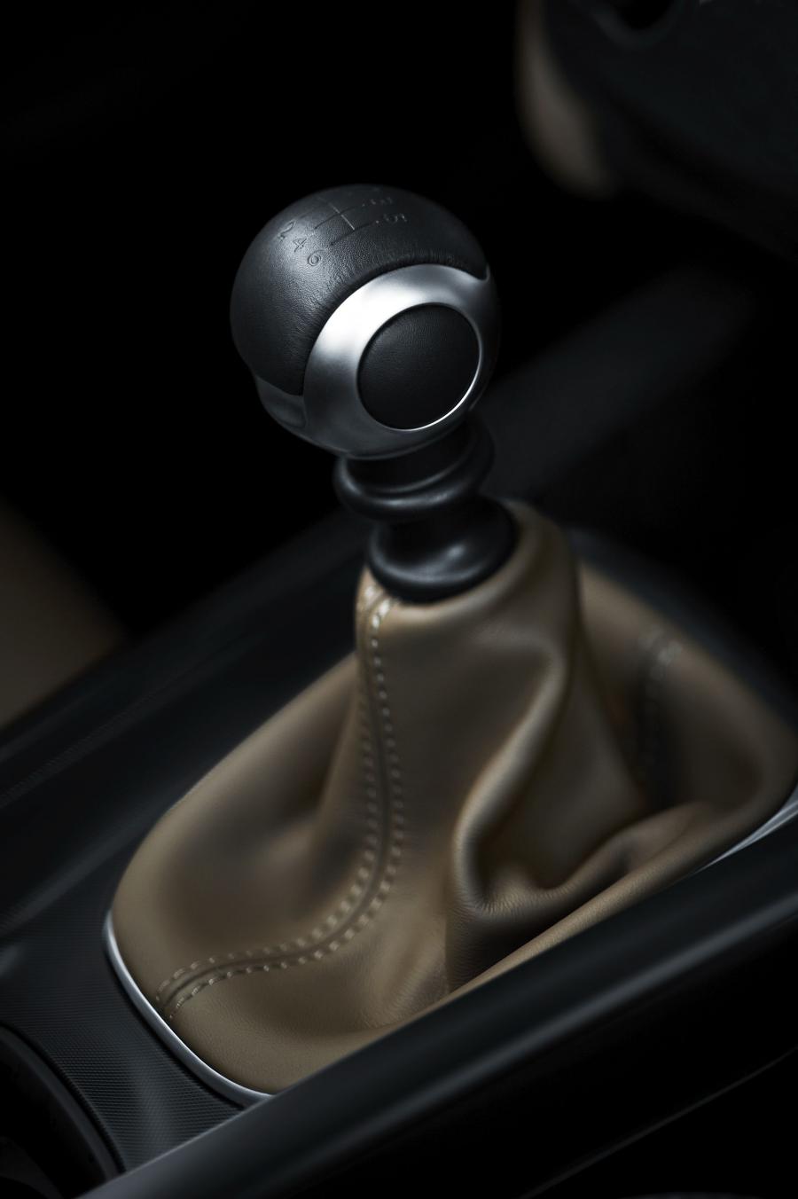  Citroen DS4 2010 года  (фото 26 из 143)